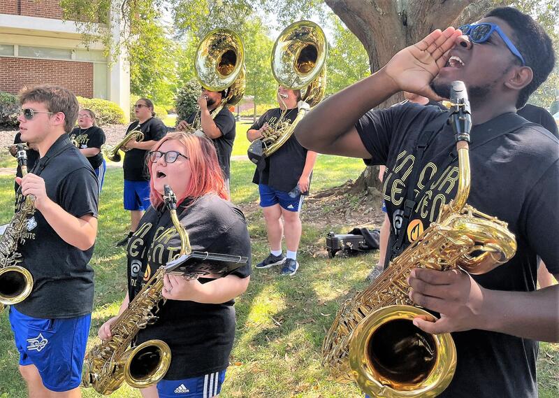 Band plays on front campus
